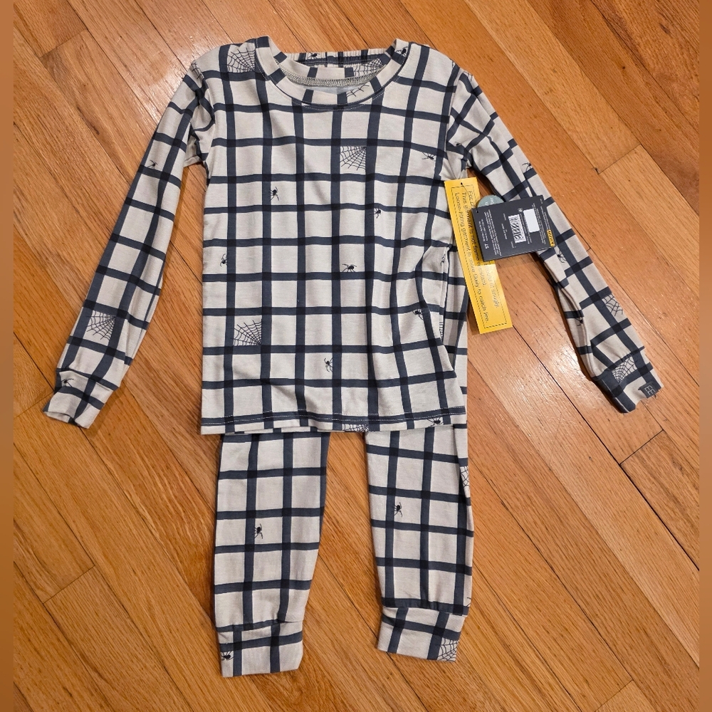 Modern Moments Spider Haloween Pajama Set